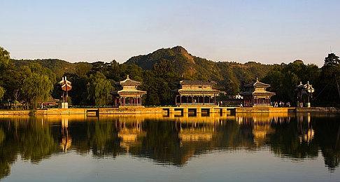 《YOKO》登陆Steam 日式背景恐怖冒险新游